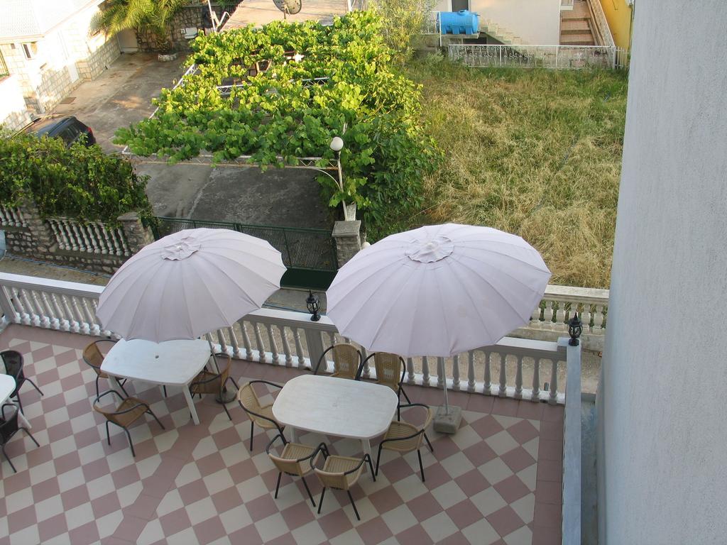 Guest House Dena Добра-Вода Экстерьер фото