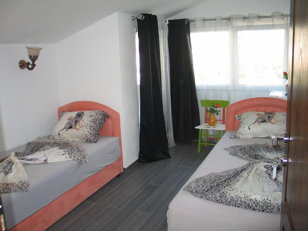 Guest House Dena Добра-Вода Номер фото