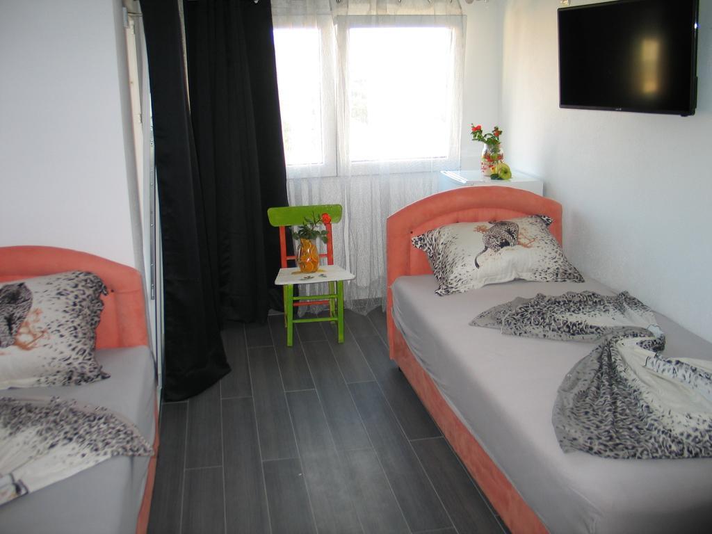 Guest House Dena Добра-Вода Номер фото
